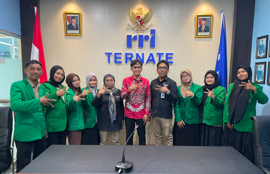 Diantar Langsung oleh Ketua Panitia, Tujuh Mahasiswa KPI FUAD Resmi Mulai PPL di RRI Ternate